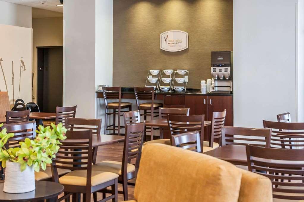 Sleep Inn & Suites דווילס לייק מסעדה תמונה